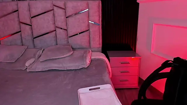 daniiphoeniixx online show from 12.02.25