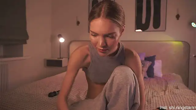 alittlestarrr online show from 02.22.25