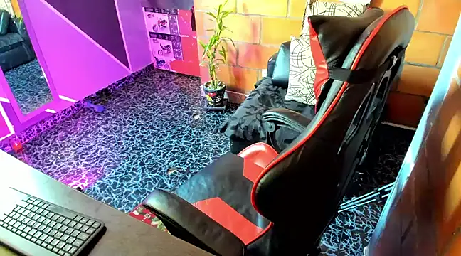 Adam Valenciia online show from 01.20.25