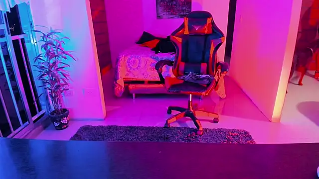 Adam Valenciia online show from 09.28.25