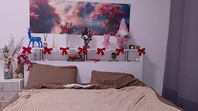 Nellie Medina online show from 12.18.25