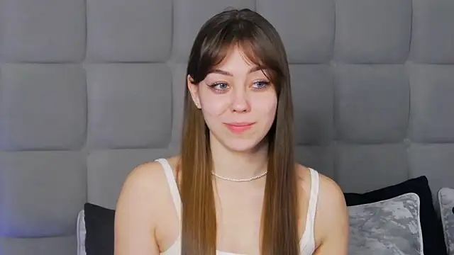 Snapshot of TheEmma chatting on 03.20.25 TheEmma online show from 03.20.25