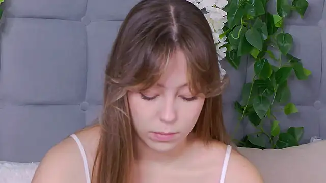 Snapshot of TheEmma chatting on 10.20.25 TheEmma online show from 10.20.25