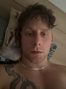 Snapshot of VADIAMP chatting on 12.28.24 VADIAMP online show from 12.28.24