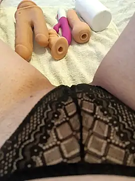 Snapshot of AnnalSV91 chatting on 02.26.25 AnnalSV91 online show from 02.26.25