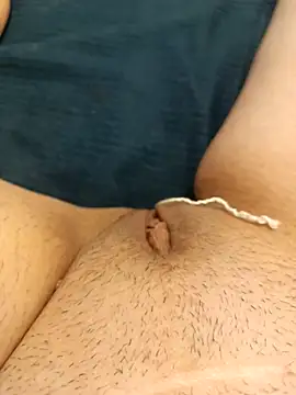 Snapshot of AnnalSV91 chatting on 09.30.25 AnnalSV91 online show from 09.30.25