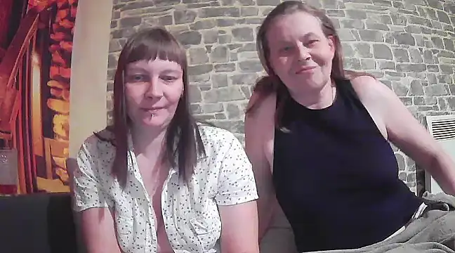 Sweet Phoenix online show from 01.04.25