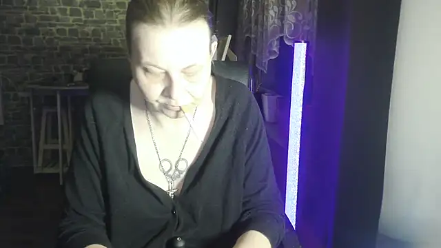 Sweet Phoenix online show from 10.09.25