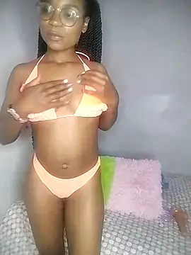 Snapshot of sweetpae chatting on 02.03.25 sweetpae online show from 02.03.25