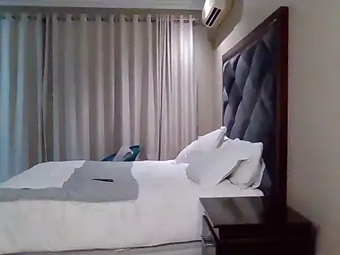 BigBootyKandy15 online show from 01.07.25