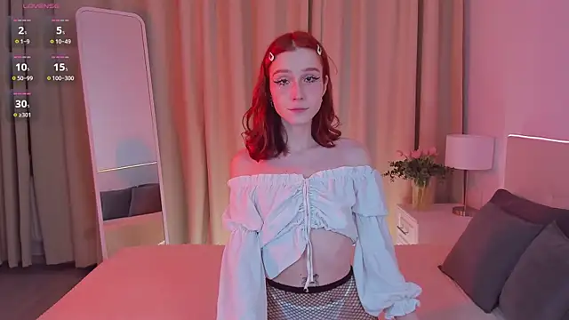 Snapshot of Iris_Pastels chatting on 02.17.25 Iris Pastels online show from 02.17.25