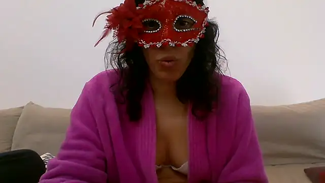 couple-tuga online show from 02.17.25