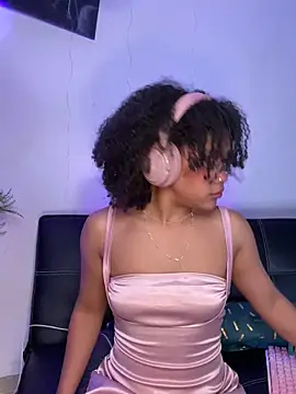 bronwgirl69 online show from 03.14.25