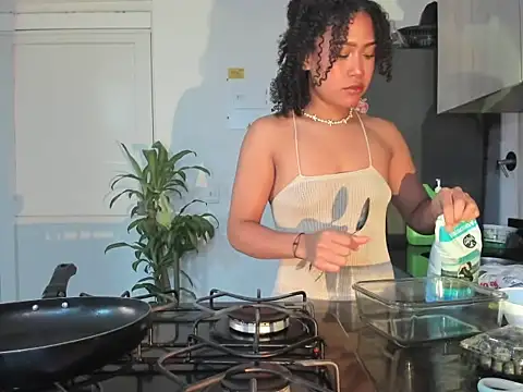 bronwgirl69 online show from 10.16.25