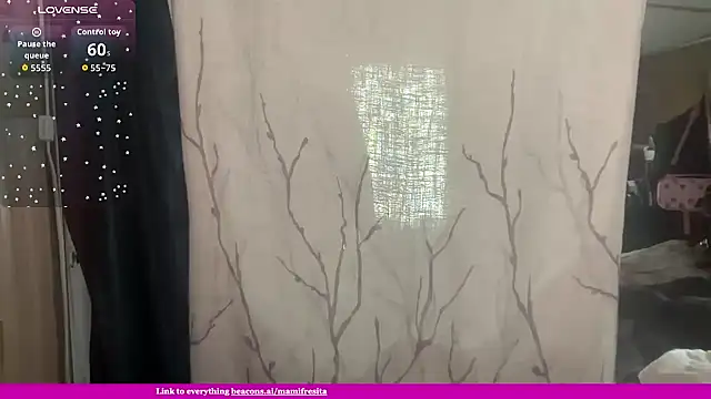 Snapshot of mamifresita chatting on 04.12.26 mamifresita online show from 04.12.26
