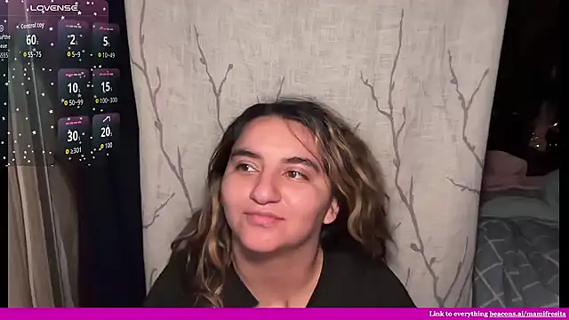 Snapshot of mamifresita chatting on 05.26.26 mamifresita online show from 05.26.26