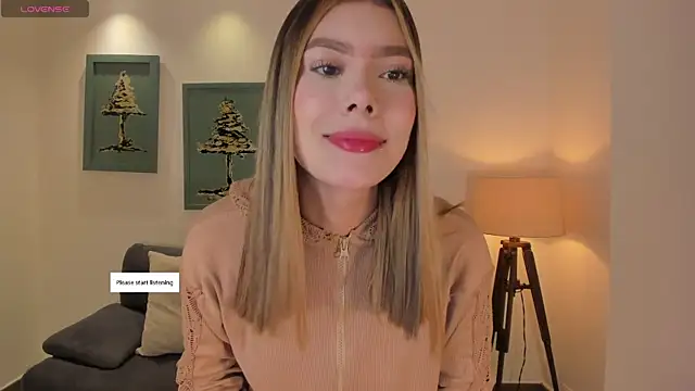 NiaSalvatore online show from 05.20.26