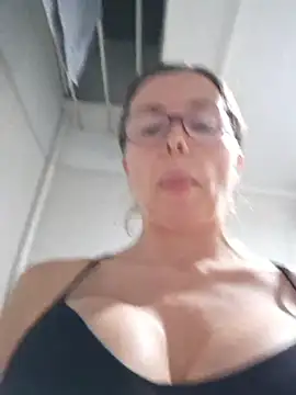 Snapshot of karina_warthon chatting on 07.02.26 karina warthon online show from 07.02.26