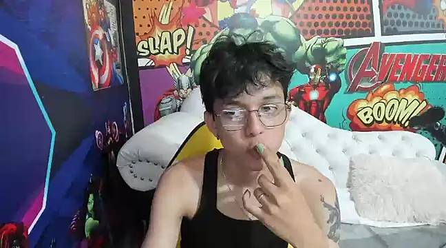 Snapshot of jisuscat chatting on 01.20.25 jisuscat online show from 01.20.25