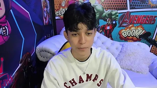 Snapshot of jisuscat chatting on 03.05.25 jisuscat online show from 03.05.25