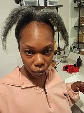 Snapshot of Looking4Jerries chatting on 12.19.25 Looking4Jerries online show from 12.19.25