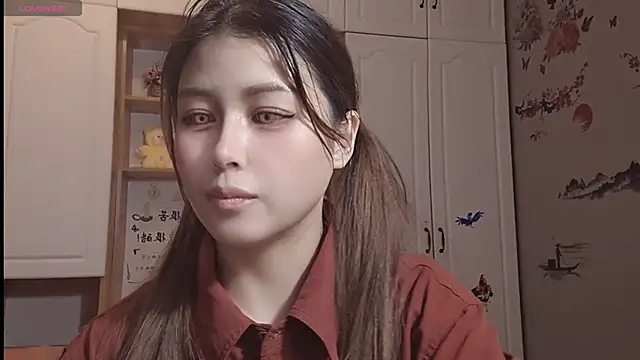 Snapshot of Lucky-xiuxiu chatting on 02.20.25 Lucky-xiuxiu online show from 02.20.25