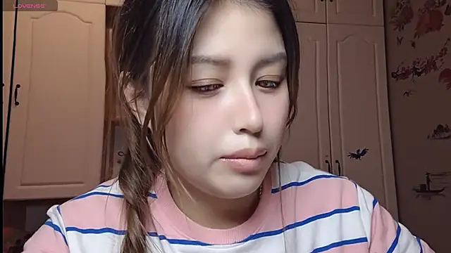 Snapshot of Lucky-xiuxiu chatting on 02.22.25 Lucky-xiuxiu online show from 02.22.25