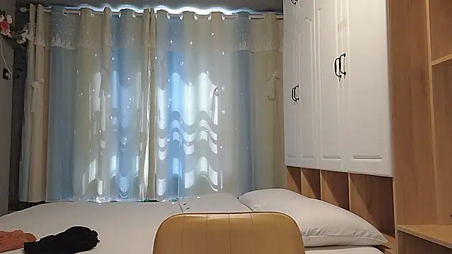 Snapshot of Lucky-xiuxiu chatting on 03.20.25 Lucky-xiuxiu online show from 03.20.25