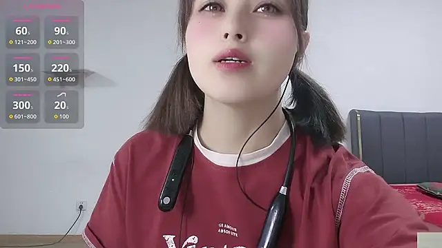 Snapshot of Lucky-xiuxiu chatting on 09.10.25 Lucky-xiuxiu online show from 09.10.25