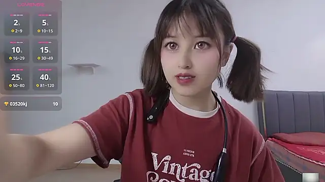 Snapshot of Lucky-xiuxiu chatting on 09.11.25 Lucky-xiuxiu online show from 09.11.25