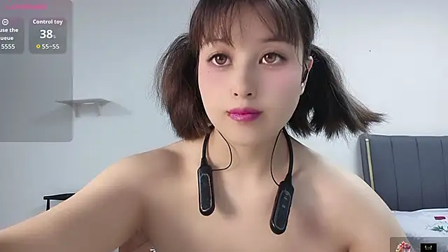 Snapshot of Lucky-xiuxiu chatting on 09.20.25 Lucky-xiuxiu online show from 09.20.25