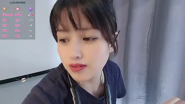 Snapshot of Lucky-xiuxiu chatting on 10.25.25 Lucky-xiuxiu online show from 10.25.25