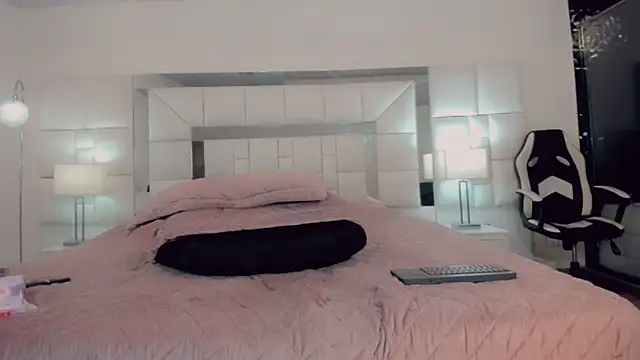 Gisele fox online show from 03.13.25