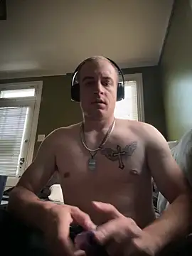 Snapshot of Golden_Alex chatting on 01.07.25 Golden Alex online show from 01.07.25