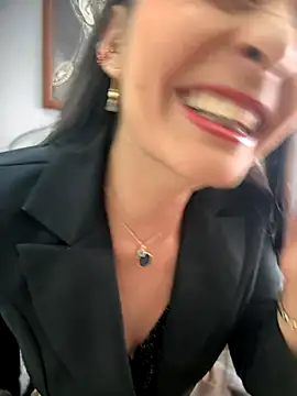 Snapshot of BELLA--26 chatting on 11.10.25 BELLA--26 online show from 11.10.25