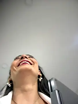 Snapshot of BELLA--26 chatting on 12.14.25 BELLA--26 online show from 12.14.25