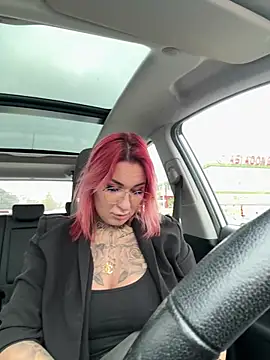 Mia-Fuchs online show from 01.11.25