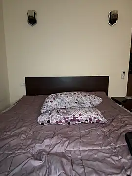 Mia-Fuchs online show from 01.26.25