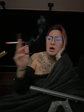 Mia-Fuchs online show from 02.12.25