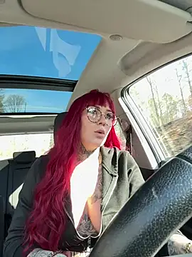 Mia-Fuchs online show from 02.21.25