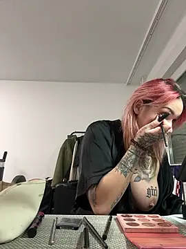 Mia-Fuchs online show from 03.08.25