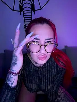 Mia-Fuchs online show from 09.11.25