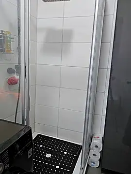 Snapshot of SexyJoanne chatting on 10.10.25 SexyJoanne online show from 10.10.25