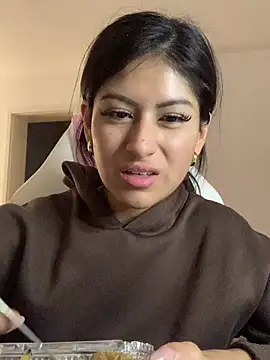 Snapshot of QueenFernanda chatting on 02.11.25 QueenFernanda online show from 02.11.25