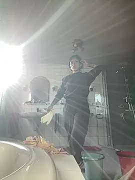 Snapshot of QueenFernanda chatting on 02.18.25 QueenFernanda online show from 02.18.25