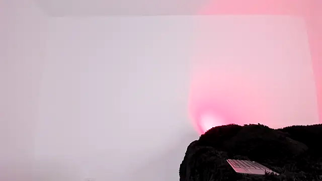 Laurensmith9 online show from 03.14.25