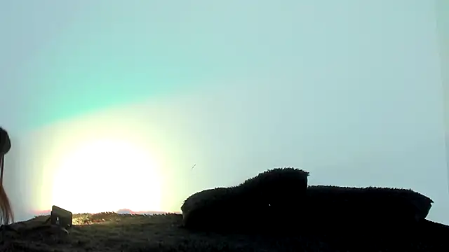 Laurensmith9 online show from 10.15.25