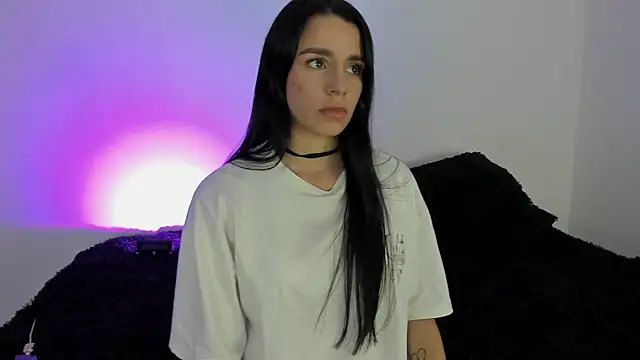 Laurensmith9 online show from 11.13.25