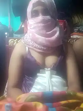 Snapshot of YourHotRandi chatting on 01.18.26 YourHotRandi online show from 01.18.26