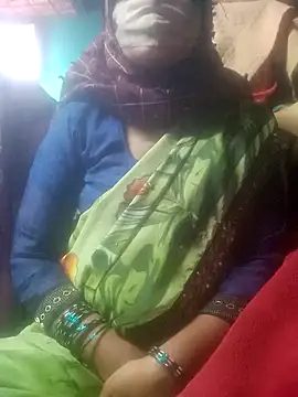 Snapshot of YourHotRandi chatting on 02.05.26 YourHotRandi online show from 02.05.26